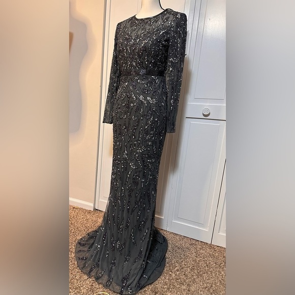 Mac Duggal Dresses & Skirts - MAC DUGGAL BEADED LONG SLEEVE EVENING GOWN Sz 6 NWT